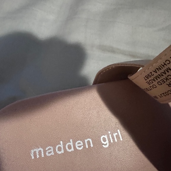 Madden Girl rose gold Footwear - Picture 3 of 8